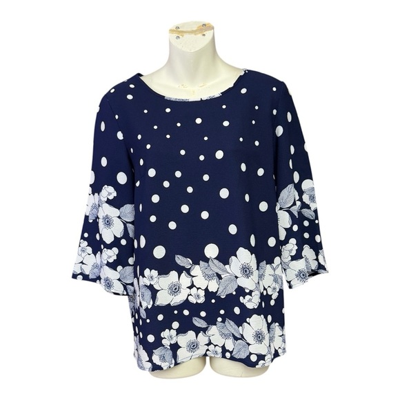 Emery Rose Tops - Emery Rose size medium Navy/White Floral Women's Blouse